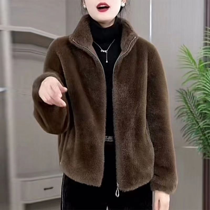 High-end original fur one-piece loose and fashionable upper-grade waisted fur coat for middle-aged and elderly mothers