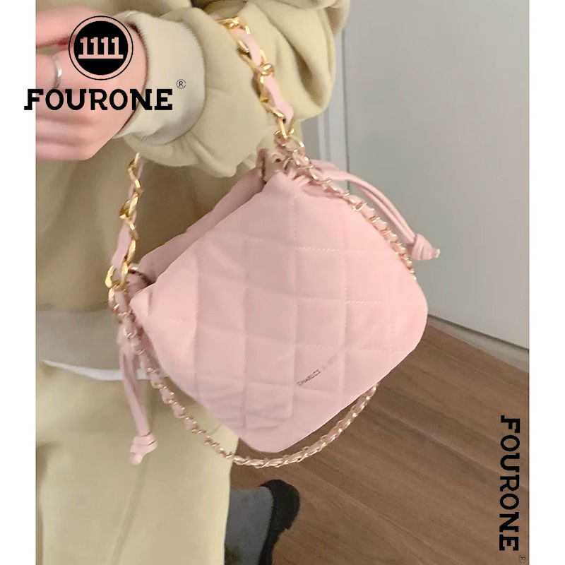 Pink rhombus chain bag for women, new fashionable style bucket bag, versatile crossbody bag, armpit bag