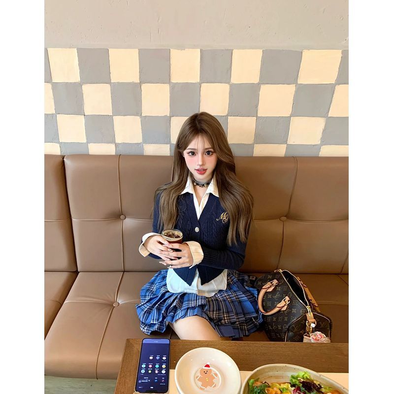 三件套女2024春季韓系設計學院風V領修身毛衣開衫襯衫高腰半身裙