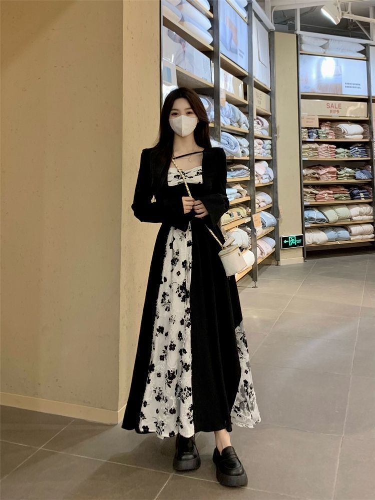 設計感方領碎花連衣裙新款大碼女裝胖mm遮肚子赫本風顯瘦拼接長裙