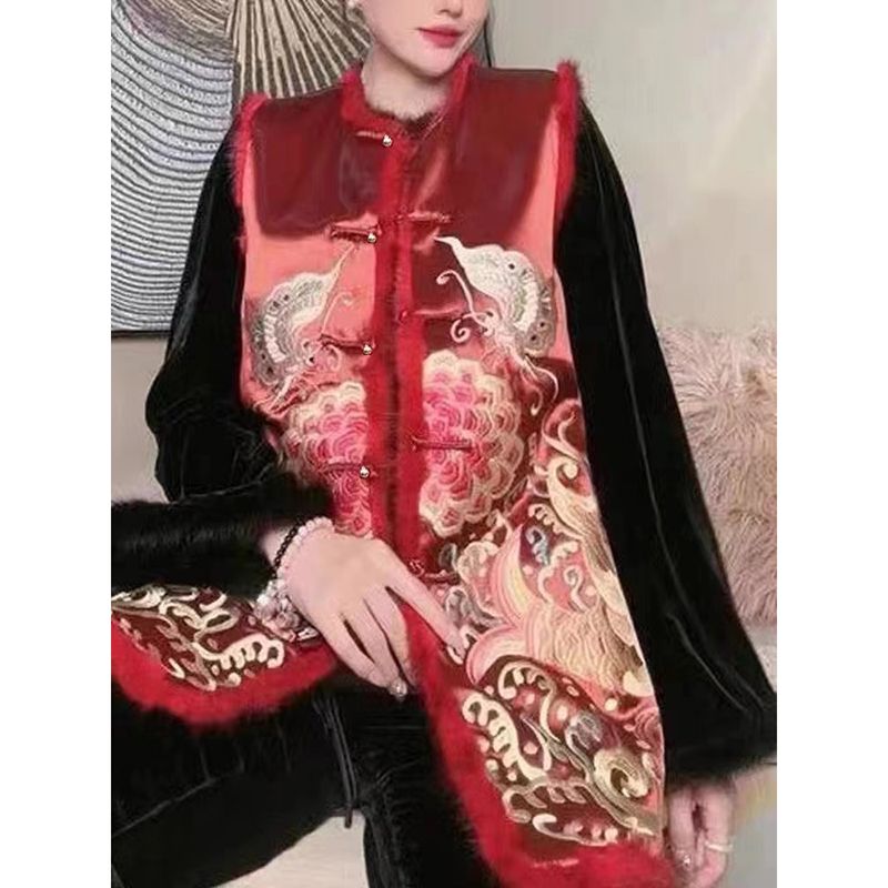  autumn and winter age-reducing, beautiful, foreign-style, high-end and super good-looking new Chinese style black embroidered national style vest jacket for women