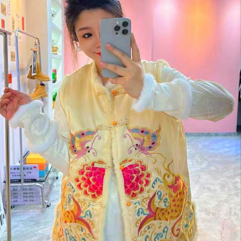  autumn and winter age-reducing, beautiful, foreign-style, high-end and super good-looking new Chinese style black embroidered national style vest jacket for women