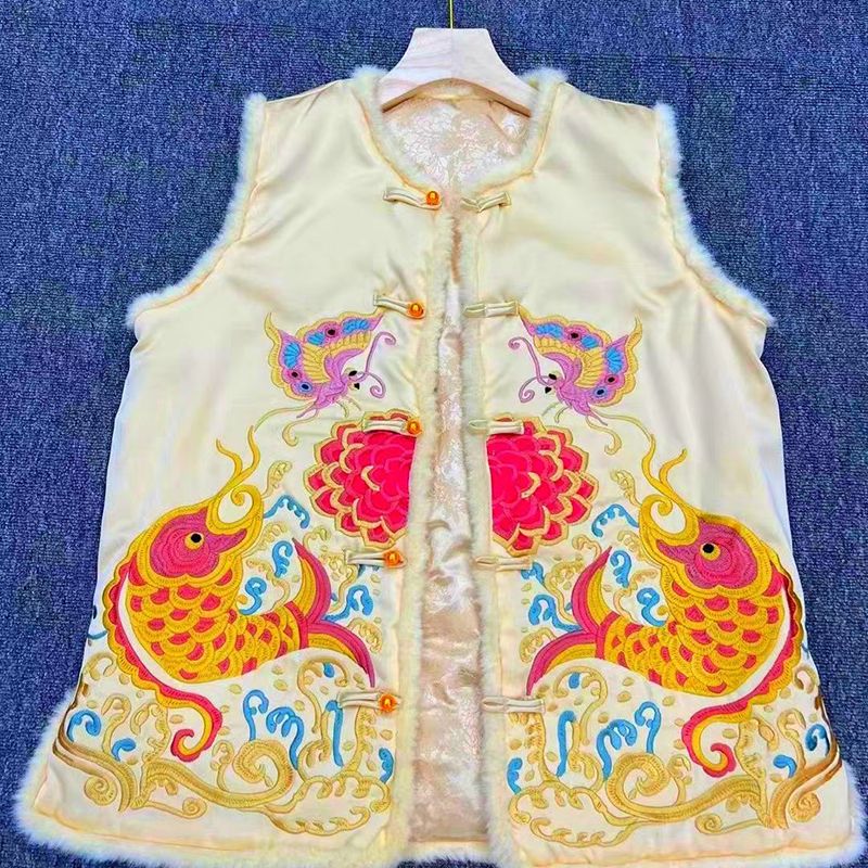  autumn and winter age-reducing, beautiful, foreign-style, high-end and super good-looking new Chinese style black embroidered national style vest jacket for women