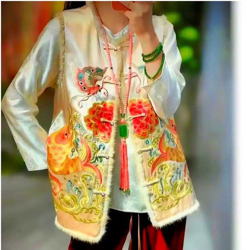  autumn and winter age-reducing, beautiful, foreign-style, high-end and super good-looking new Chinese style black embroidered national style vest jacket for women