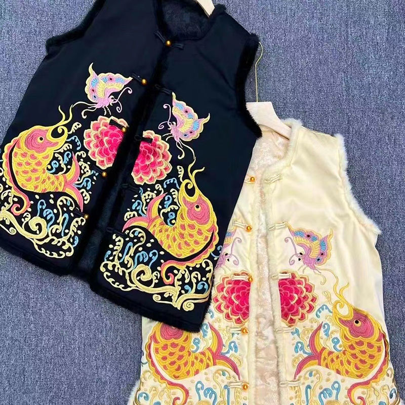  autumn and winter age-reducing, beautiful, foreign-style, high-end and super good-looking new Chinese style black embroidered national style vest jacket for women