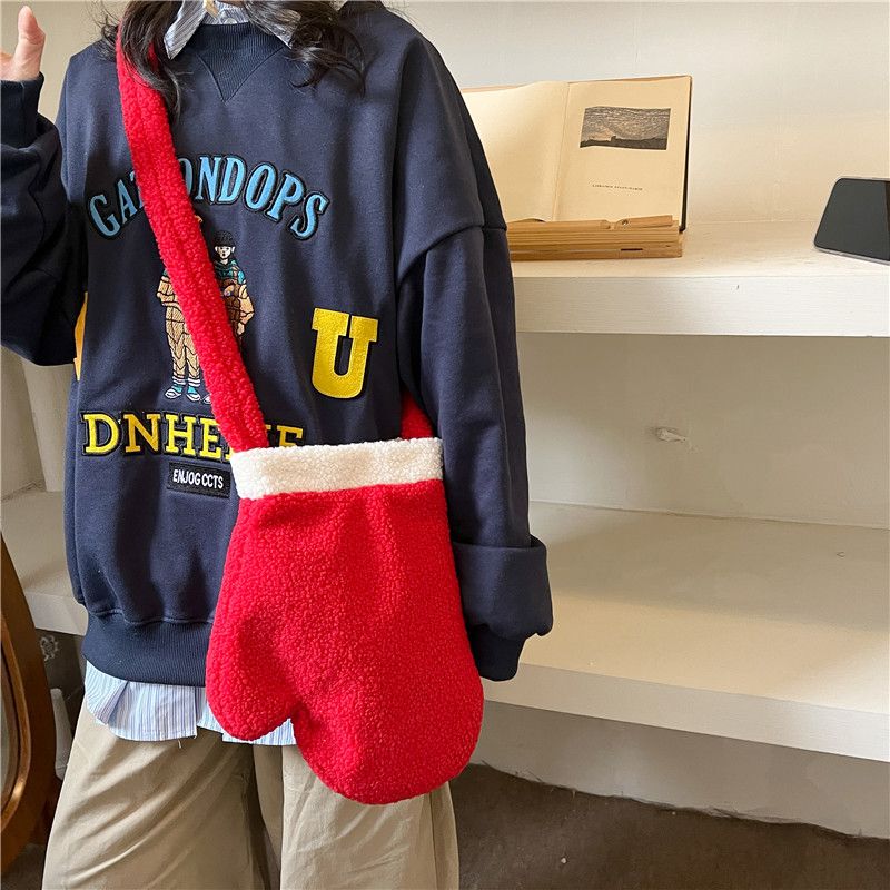 2024 Christmas Atmosphere Glove Bag Plush Teddy Velvet Internet Celebrity New Year’s Day Retro Red Winter Messenger Bag Student