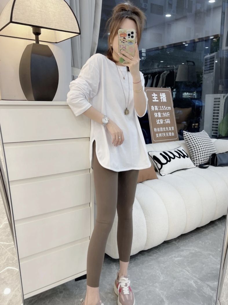 白色加絨遮屁股開叉打底衫女內搭秋冬搭配鯊魚褲疊穿磨毛長袖t恤