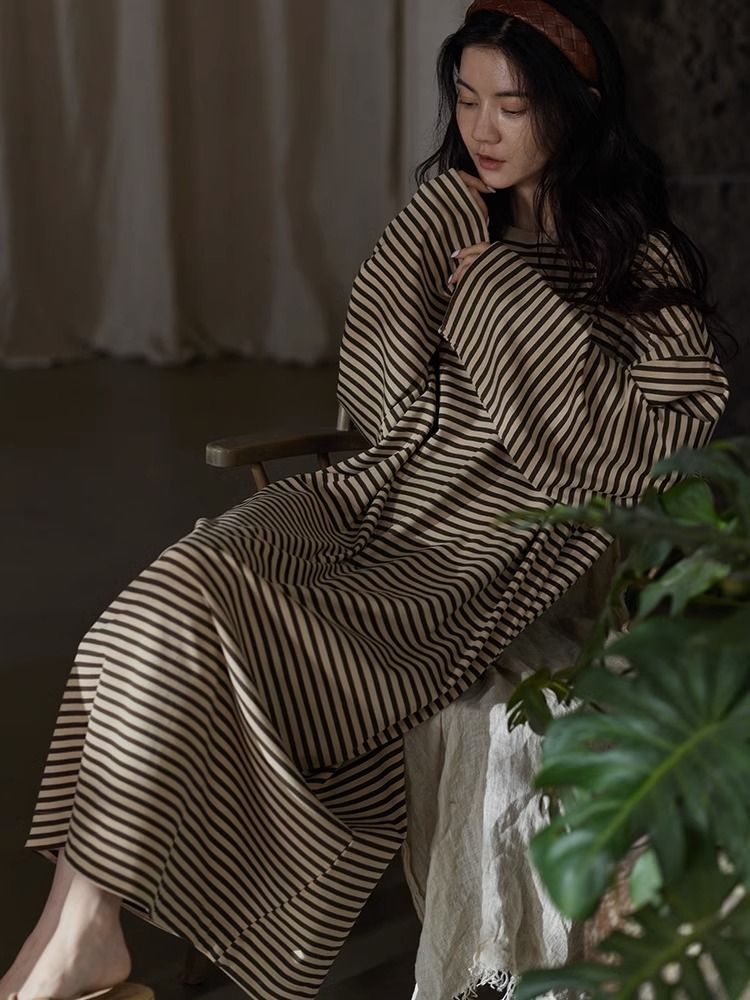 Geqianya padded nightgown for women in spring and autumn, long-sleeved thin cotton home wear, fashionable striped pajamas that can be worn outside