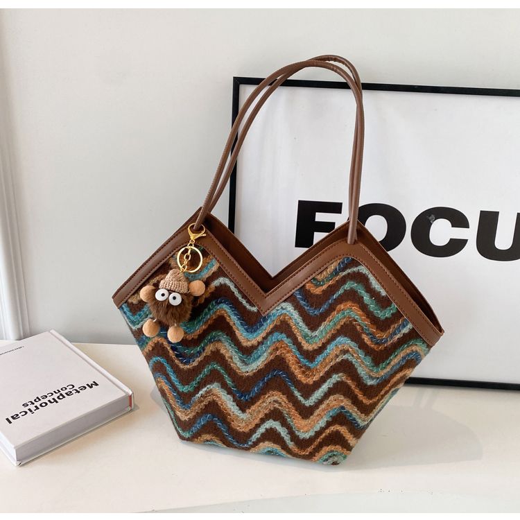 Borsa a tracolla singola da ascella, con tracolla a secchiello, stile vintage, ricamata, per donna, 2024, nuova tendenza casual di fascia alta_voghion.com
