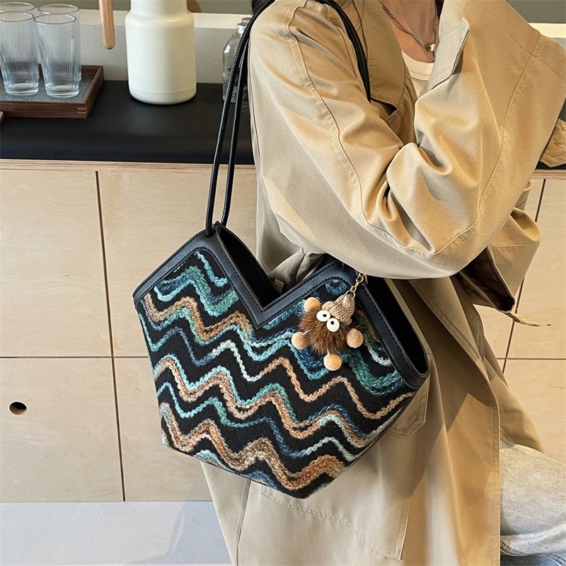 Borsa a tracolla singola da ascella, con tracolla a secchiello, stile vintage, ricamata, per donna, 2024, nuova tendenza casual di fascia alta_voghion.com
