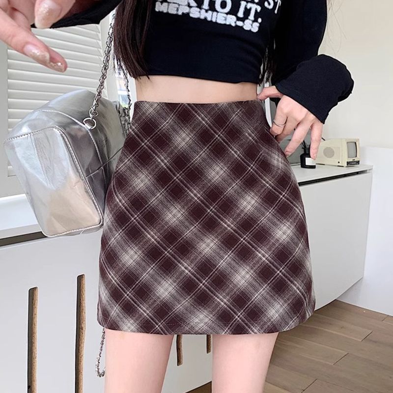 Niche plaid A-line skirt, tight and sexy, pure lust style, hot girl style, light luxury, exquisite, slimming, cover-up, ins style one-line skirt