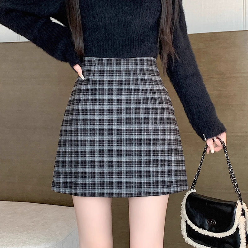 The petite design is slim and sexy, pure lust style hot girl's light luxury and exquisite anti-exposure high-waisted elastic waist one-line skirt