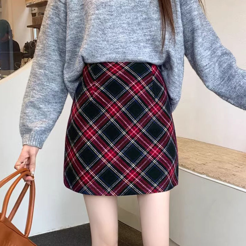 Small retro plaid straight skirt, tight-fitting pure lust style hot girl sexy anti-exposure slim elastic waist one-line skirt