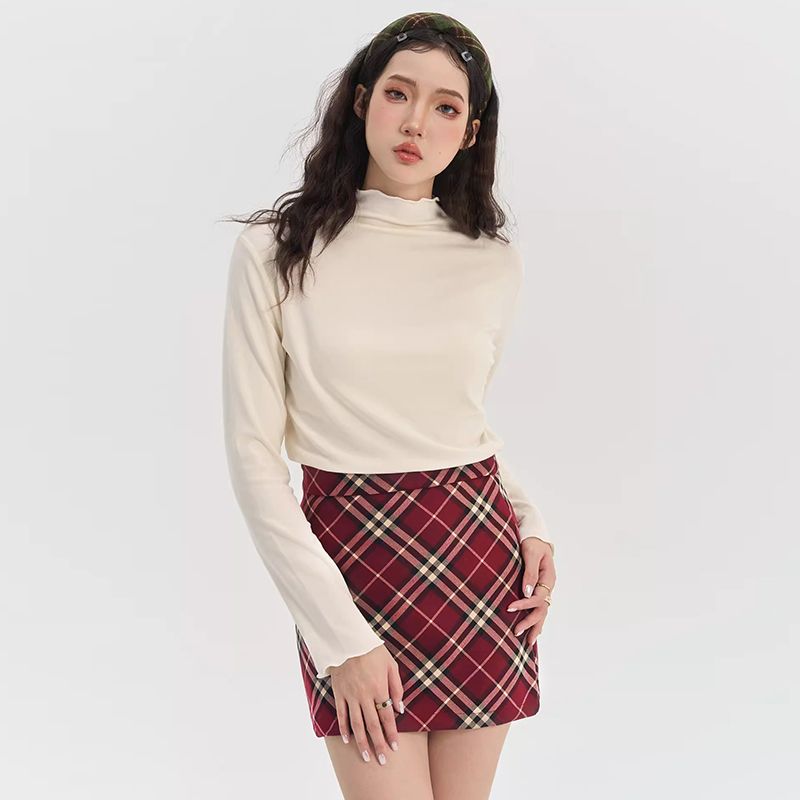 Plaid A-line skirt for small people, slim, luxurious, sexy hot girl style, pure lust, anti-exposure, elastic waist, ins style straight skirt
