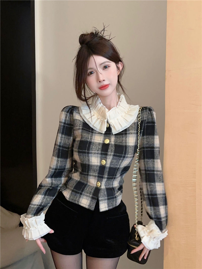 Xiaoxiangfeng retro doll long-sleeved plaid shirt sweet coat autumn and winter new autumn and winter short outer top