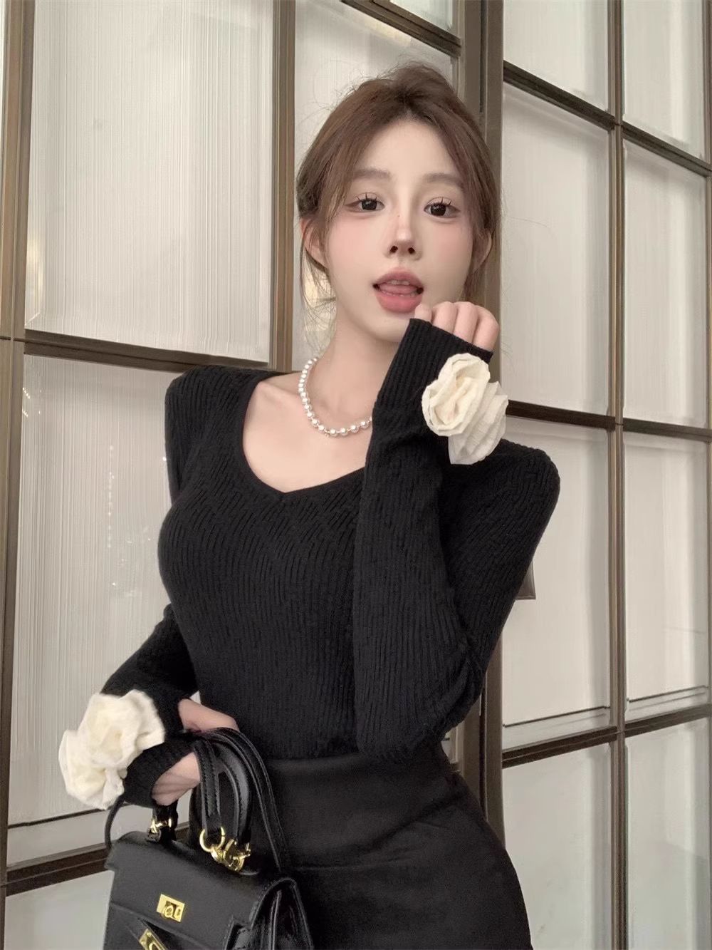 Three-dimensional flower long-sleeved v-neck sweater top for women autumn and winter new slim sweater with base layer top