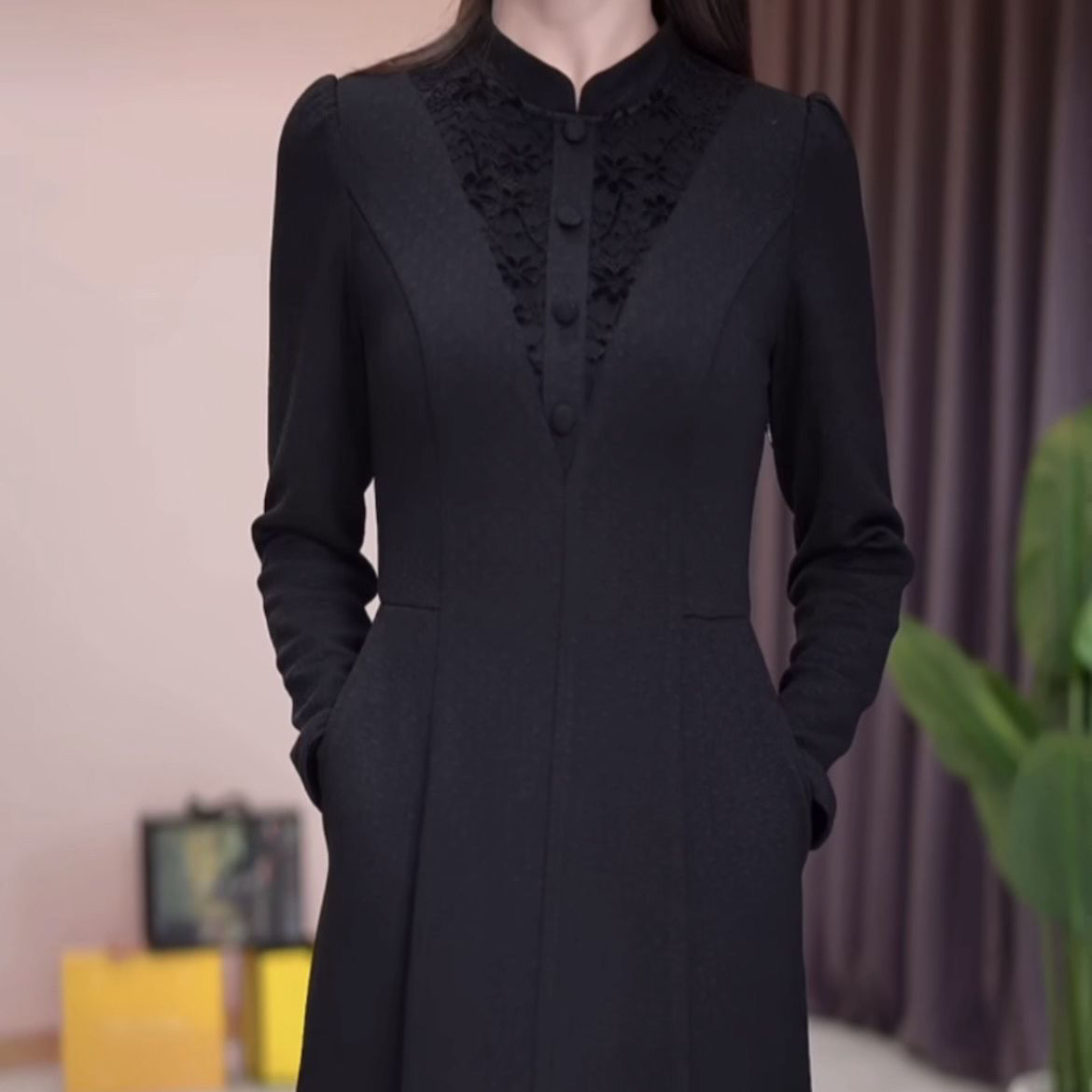顯瘦高檔氣質帛萊軟精紡連衣裙2024新款春季女裝長袖法式小黑裙子