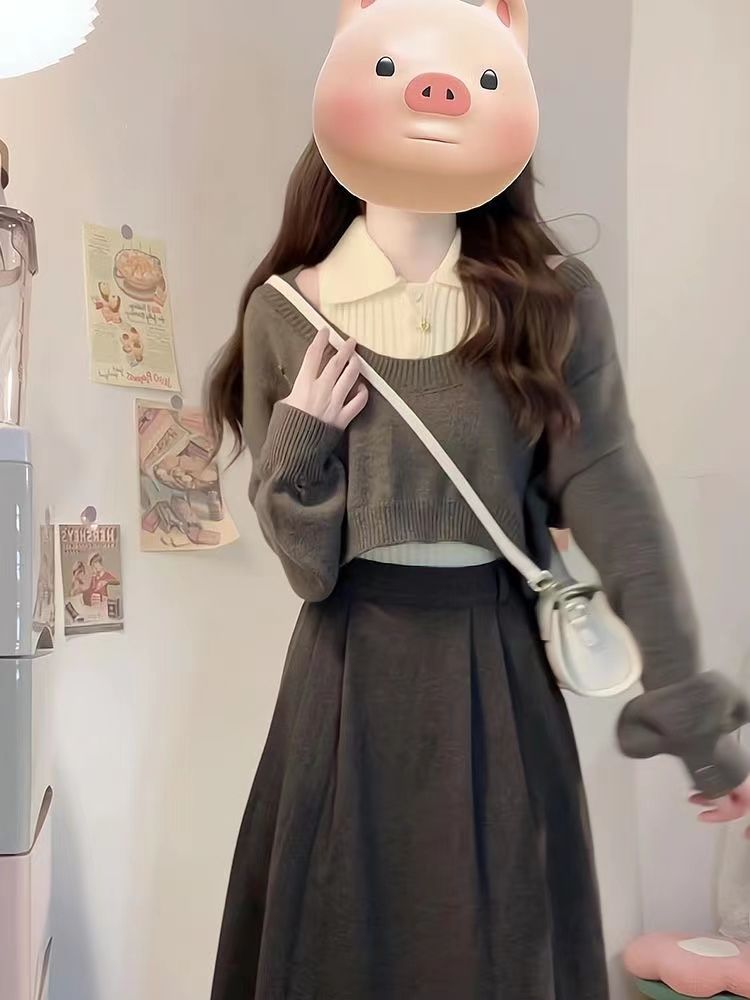 Autumn and winter Korean drama outfits are gentle, street-style, lively, age-reducing, and salt-based layered sweater and skirt two-piece suits