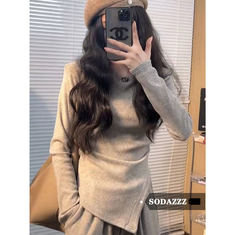 SODAZZZ oatmeal color bottoming shirt for women in spring and autumn versatile long-sleeved T-shirt basic elastic slim inner top