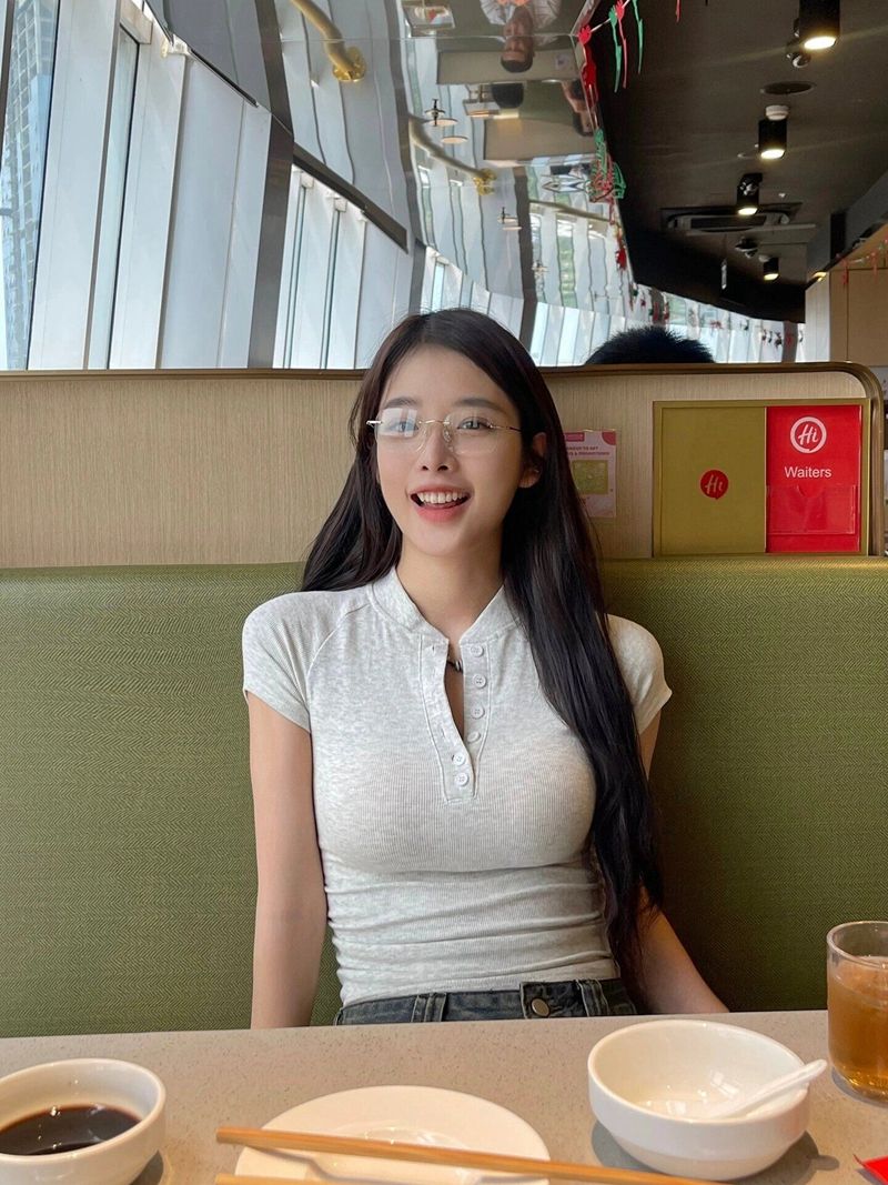 韓版圓領正肩短袖t恤女夏季新款別致紐扣半開領修身顯瘦短款上衣