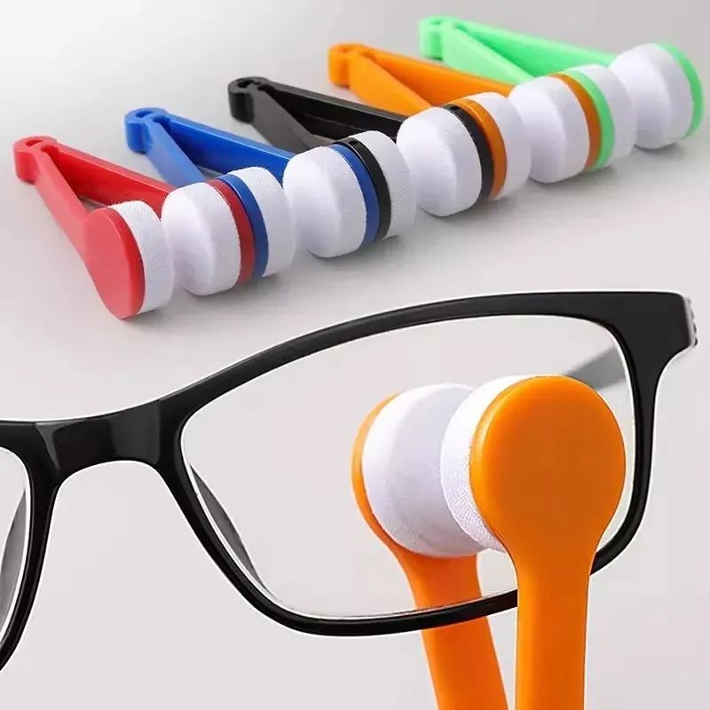 随身多功能眼镜擦便捷式不留痕迹不伤镜片清洁器方便取夹子眼镜擦