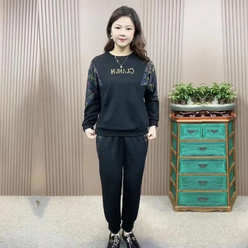 Middle-aged and elderly spliced ​​hot diamond two-piece round neck middle-aged mother spring and autumn long-sleeved shirt new style western style suit for women
