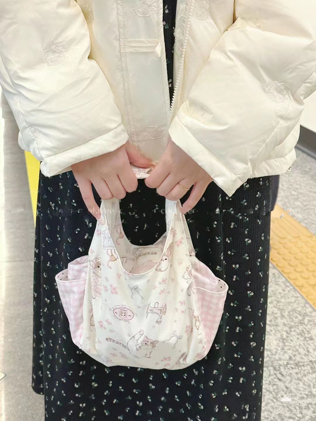 碎花貓咪手提包可愛手拎包可愛小眾印花刺繡包ipad包通勤便當包