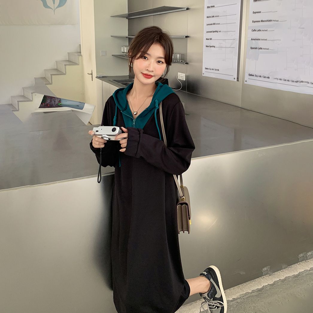 Over-the-knee women's clothing, patchwork, contrasting color lace-up hooded skirt, stylish, stylish, covering the flesh and slimming, fake two-piece, casual and commuting, versatile