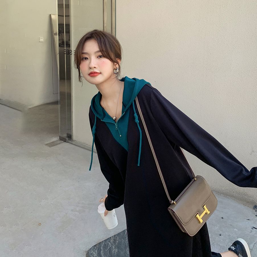 Over-the-knee women's clothing, patchwork, contrasting color lace-up hooded skirt, stylish, stylish, covering the flesh and slimming, fake two-piece, casual and commuting, versatile