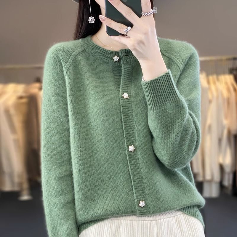 批发价2024新款针衫开衫女慵懒风圆领星星扣针织毛衣打底外套