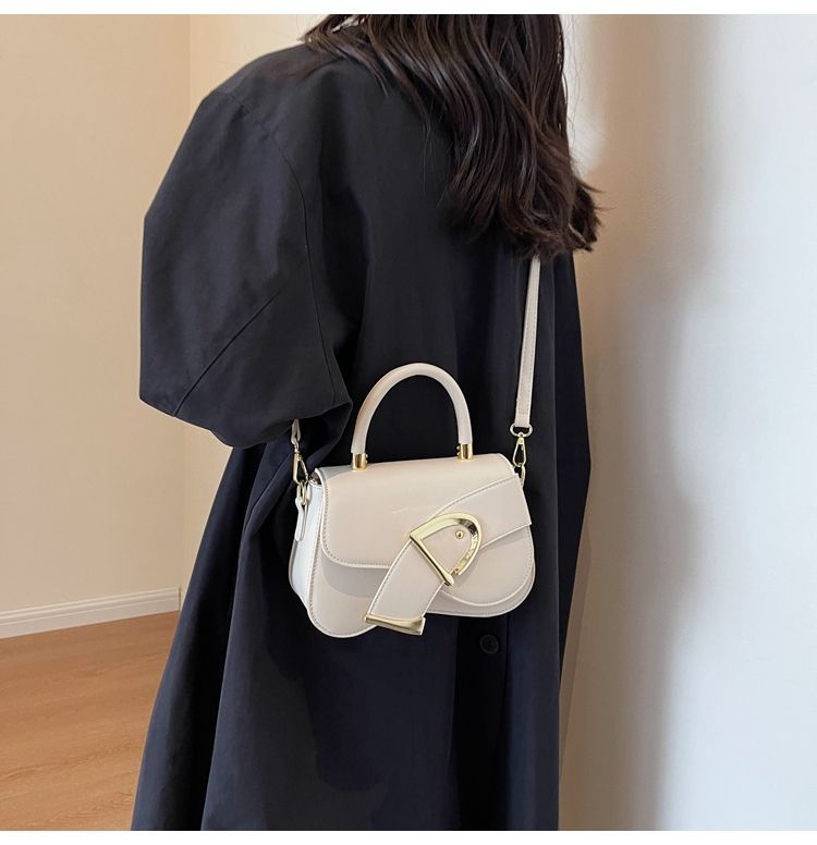 This Year's Trendy Niche Design 2024 New Women's Crossbody Fashionable Super Popular Handheld Small Square Bags_voghion.com