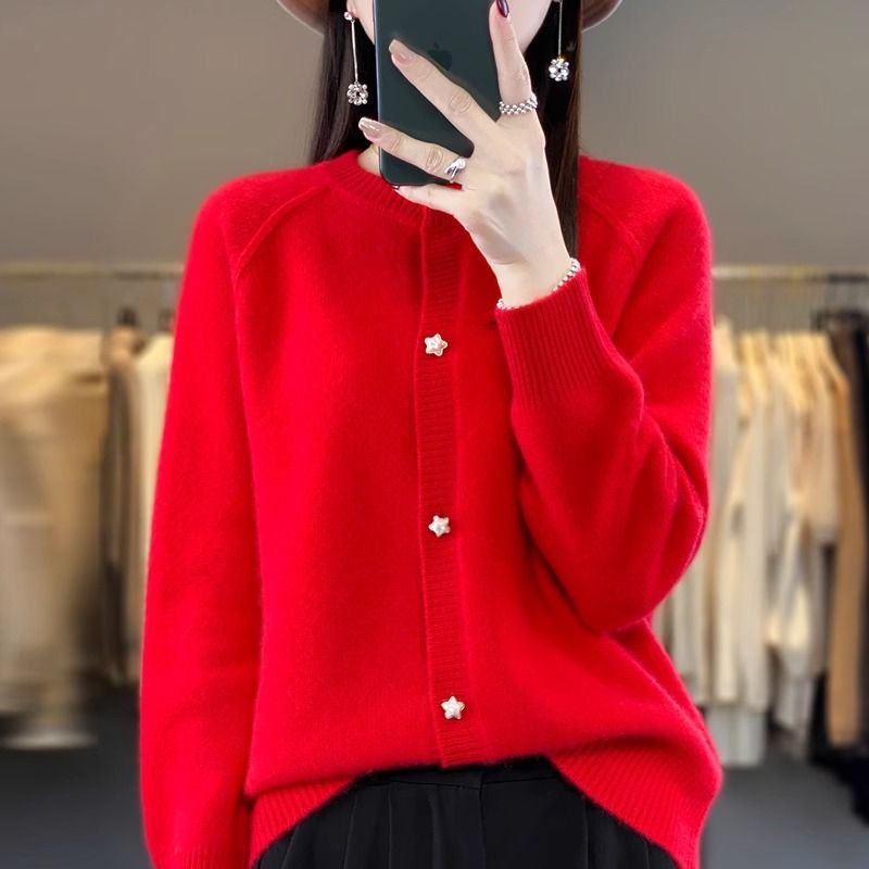 批发价2024新款针衫开衫女慵懒风圆领星星扣针织毛衣打底外套