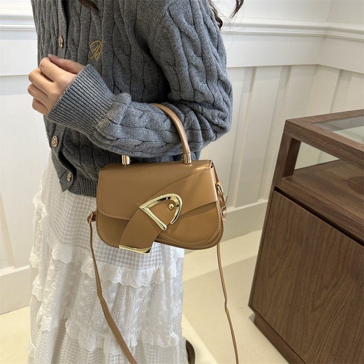This Year's Trendy Niche Design 2024 New Women's Crossbody Fashionable Super Popular Handheld Small Square Bags_voghion.com