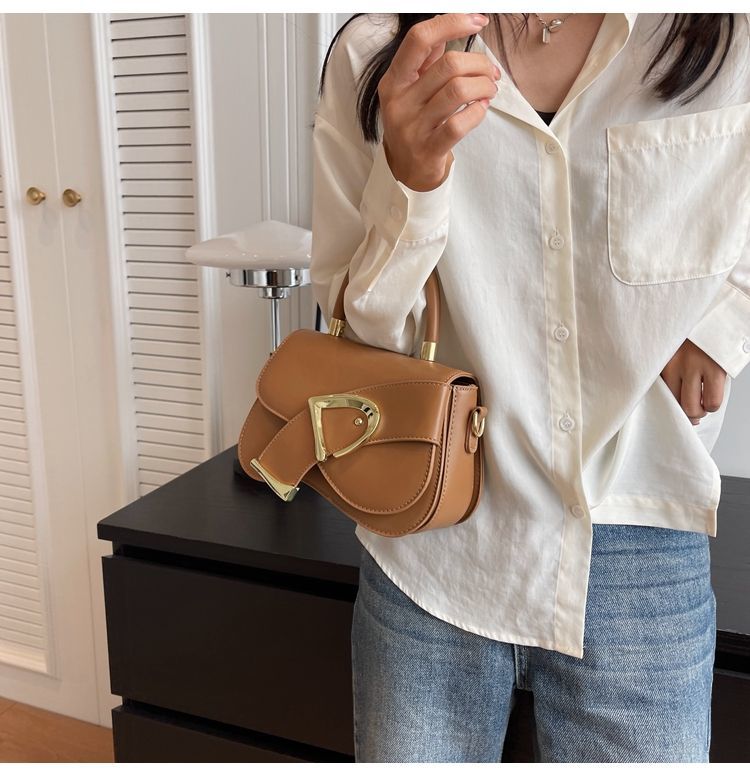 This Year's Trendy Niche Design 2024 New Women's Crossbody Fashionable Super Popular Handheld Small Square Bags_voghion.com