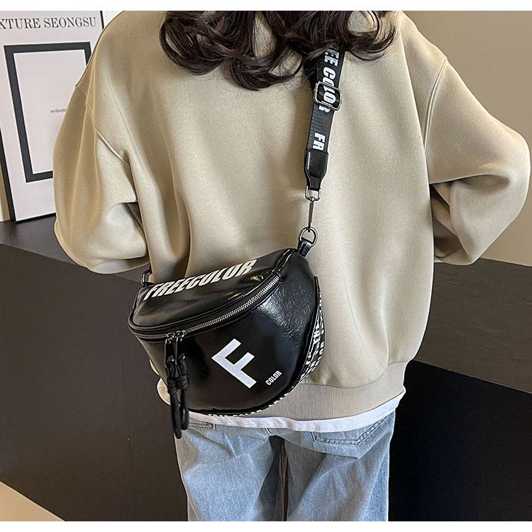 Borsa a tracolla saddle chest elegante da donna_voghion.com