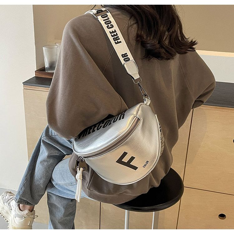 Borsa a tracolla saddle chest elegante da donna_voghion.com
