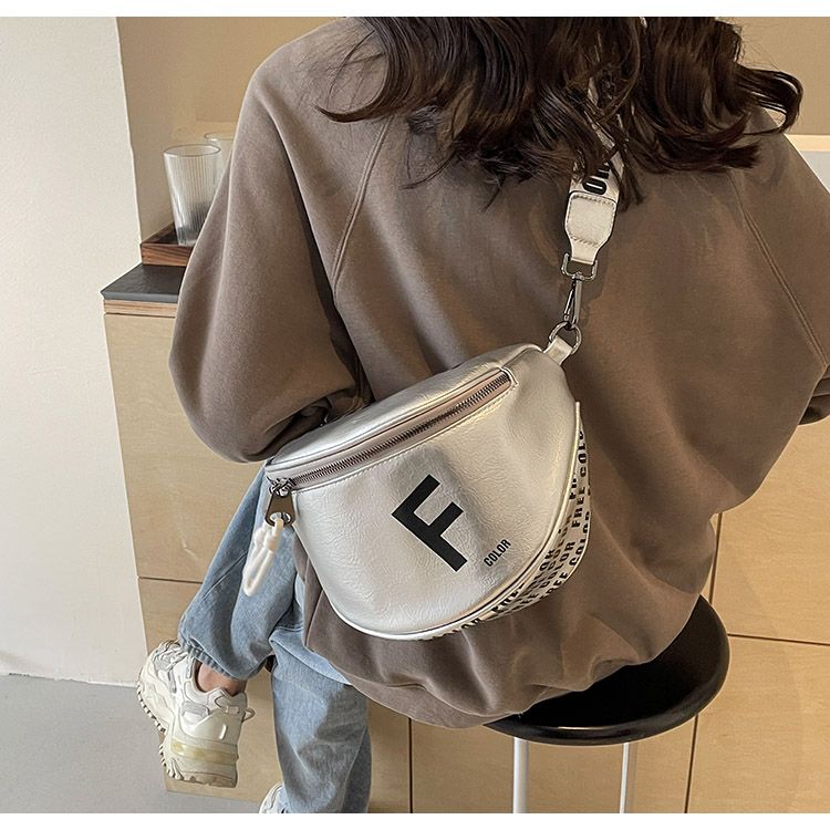 Borsa a tracolla saddle chest elegante da donna_voghion.com