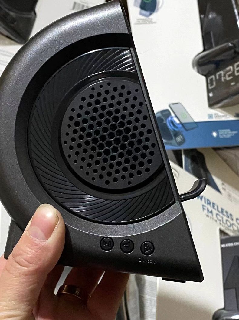 2023. gada jaunais privātais modelis trīs vienā radošais bezvadu uzlādes modinātāja Bluetooth skaļrunis_voghion.com