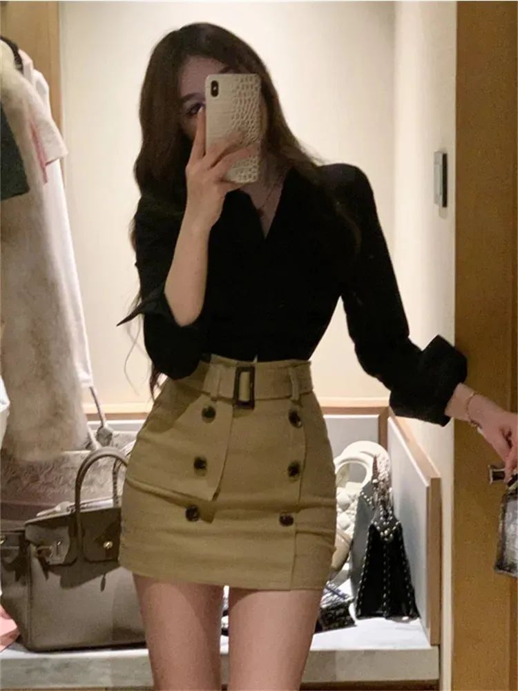 Spring women's 2024 new women's pure cotton tops, this year's popular slim-fitting waist slimming pleated sexy shirt trend