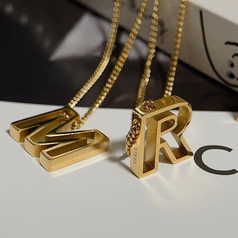 Cross-border European And American 26-letter Necklace For Women, Permanent Titanium Steel Initial Pendant, Light Luxury_voghion.com