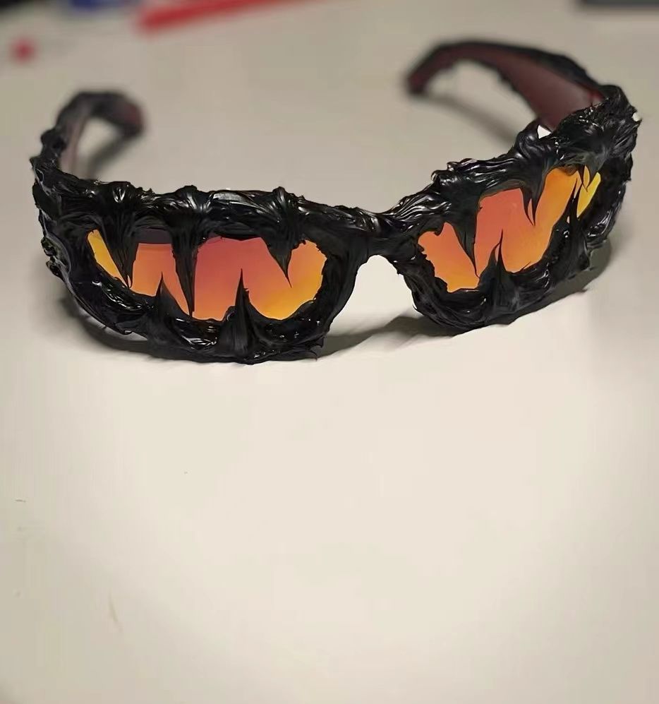 Drip glue wolf tooth Vibe photography unisex avant-garde sunglasses_voghion.com