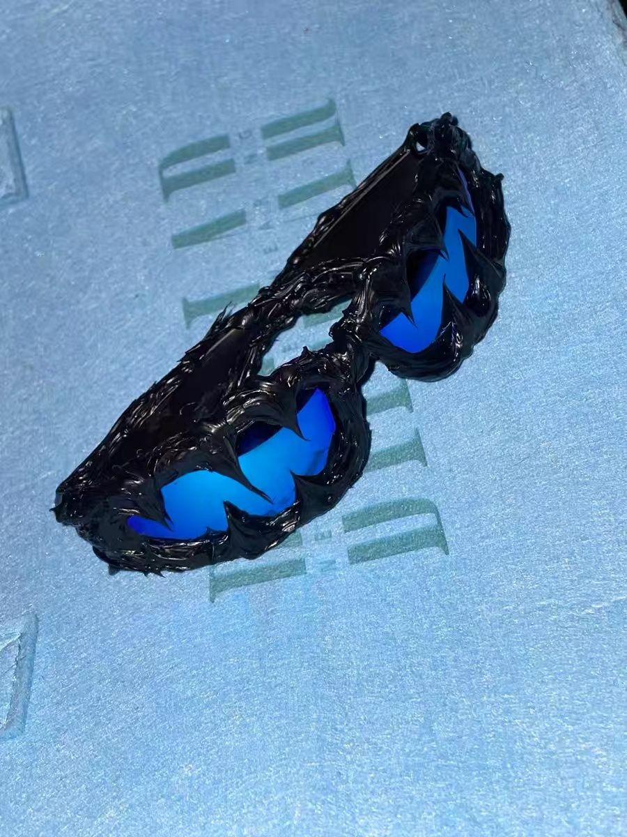 Occhiali da sole Vibe americani fatti a mano con denti di lupo e colla a goccia d'avanguardia e avanguardisti, belli unisex a forma di farfalla_voghion.com