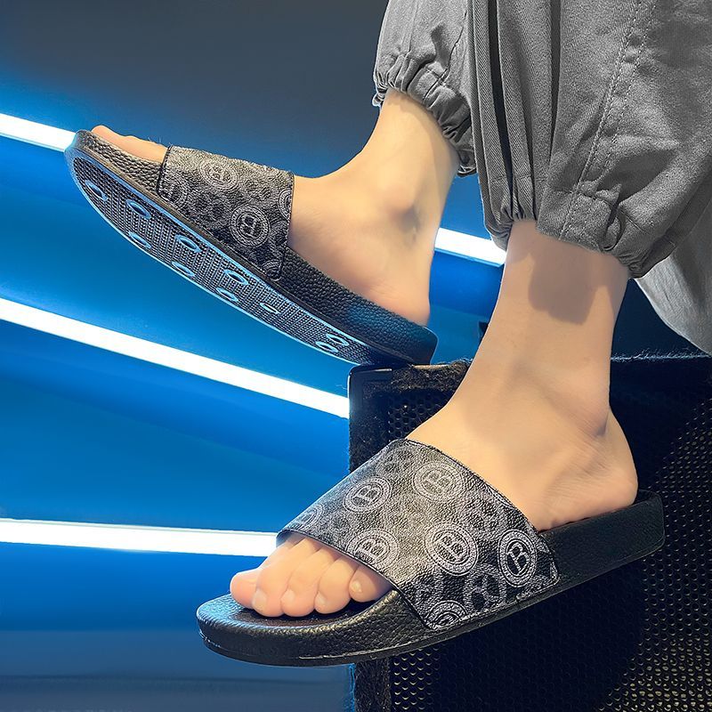 Men's Summer Outdoor European Style Slippers Luxury Trendy Brand High-End Non-Slip Soft Sole Beach Shoes For Men_vogvips.com
