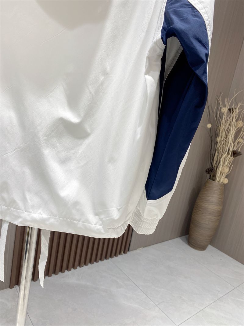 Giacca con cappuccio uomo a righe color block stile autunnale_voghion.com
