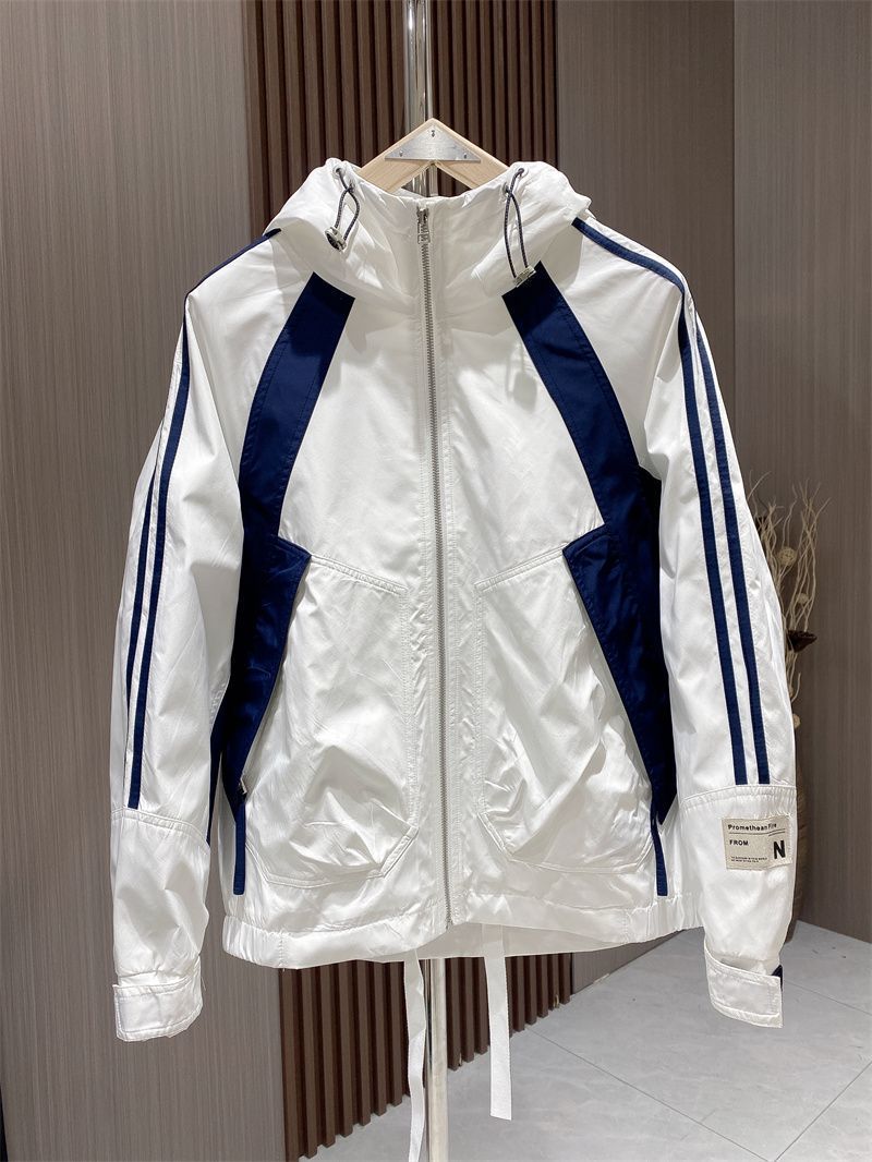 Giacca con cappuccio uomo a righe color block stile autunnale_voghion.com