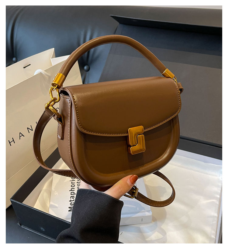 Niche High-End Saddle 2024 Autumn Winter New Ins Handbag Versatile Crossbody Shoulder Bag_voghion.com