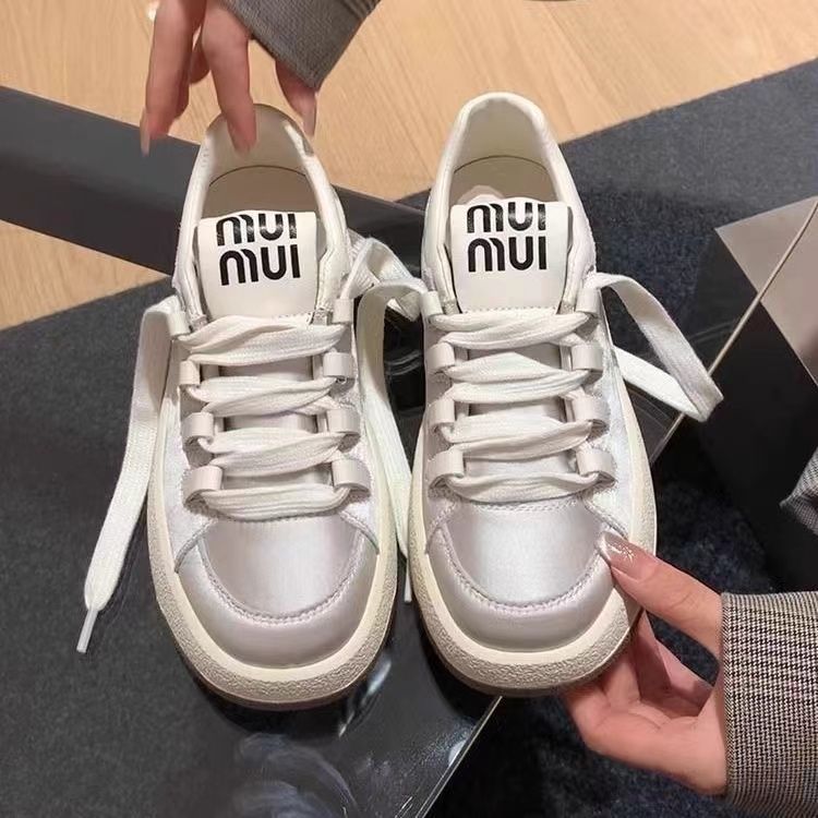 Glamorous Hong Kong Style Satin-Look Board Shoes for Women 2024 Spring New Canvas Thick Sole Casual Sports Shoes for Women INS Trendy Brand