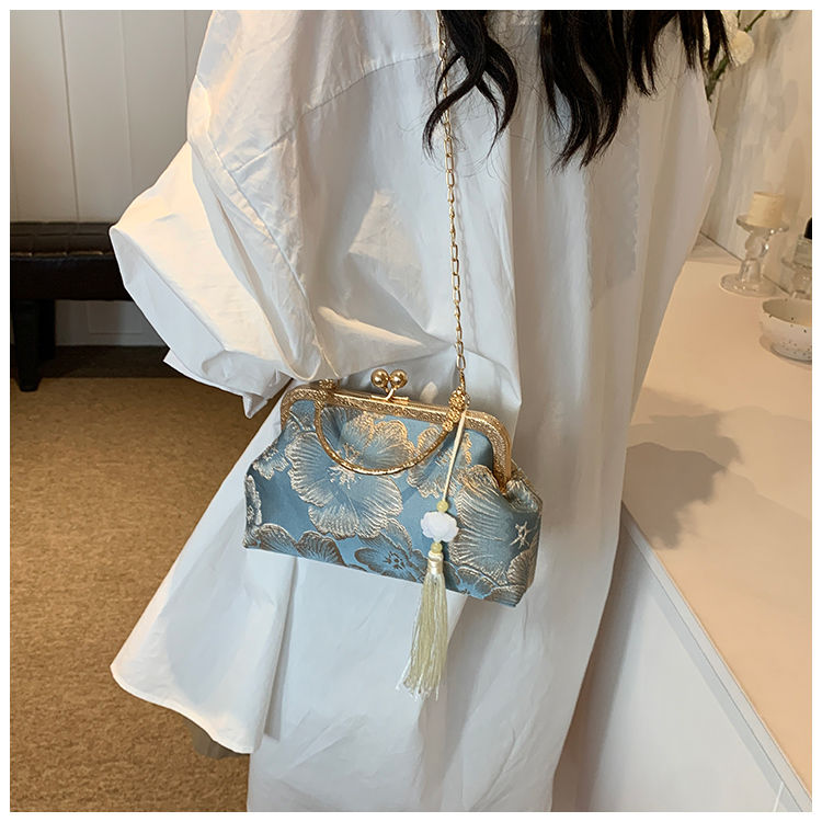 This Year's Popular Women's 2025 New Fashionable And High-end Shoulder Bag, Super Popular And Versatile Chain Crossbody Small Square Bag_voghion.com