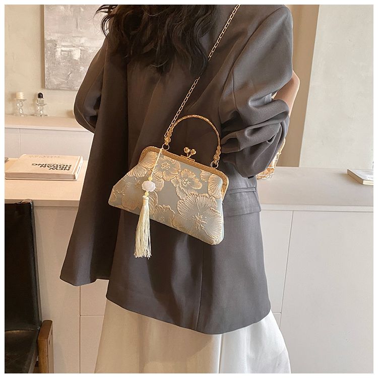 This Year's Popular Women's 2025 New Fashionable And High-end Shoulder Bag, Super Popular And Versatile Chain Crossbody Small Square Bag_voghion.com