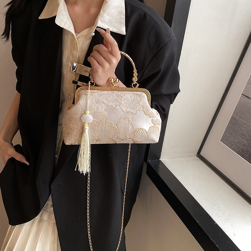 This Year's Popular Women's 2025 New Fashionable And High-end Shoulder Bag, Super Popular And Versatile Chain Crossbody Small Square Bag_voghion.com